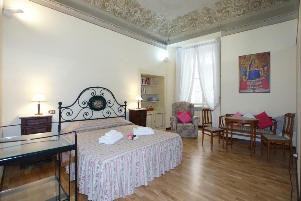 Residenza D'Epoca Montanini Bed & Breakfast Siena Eksteriør bilde